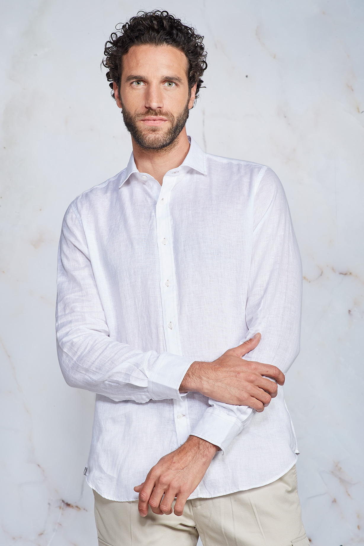 WHITE LINEN SHIRT WITH CONTRAST STITCHINGS