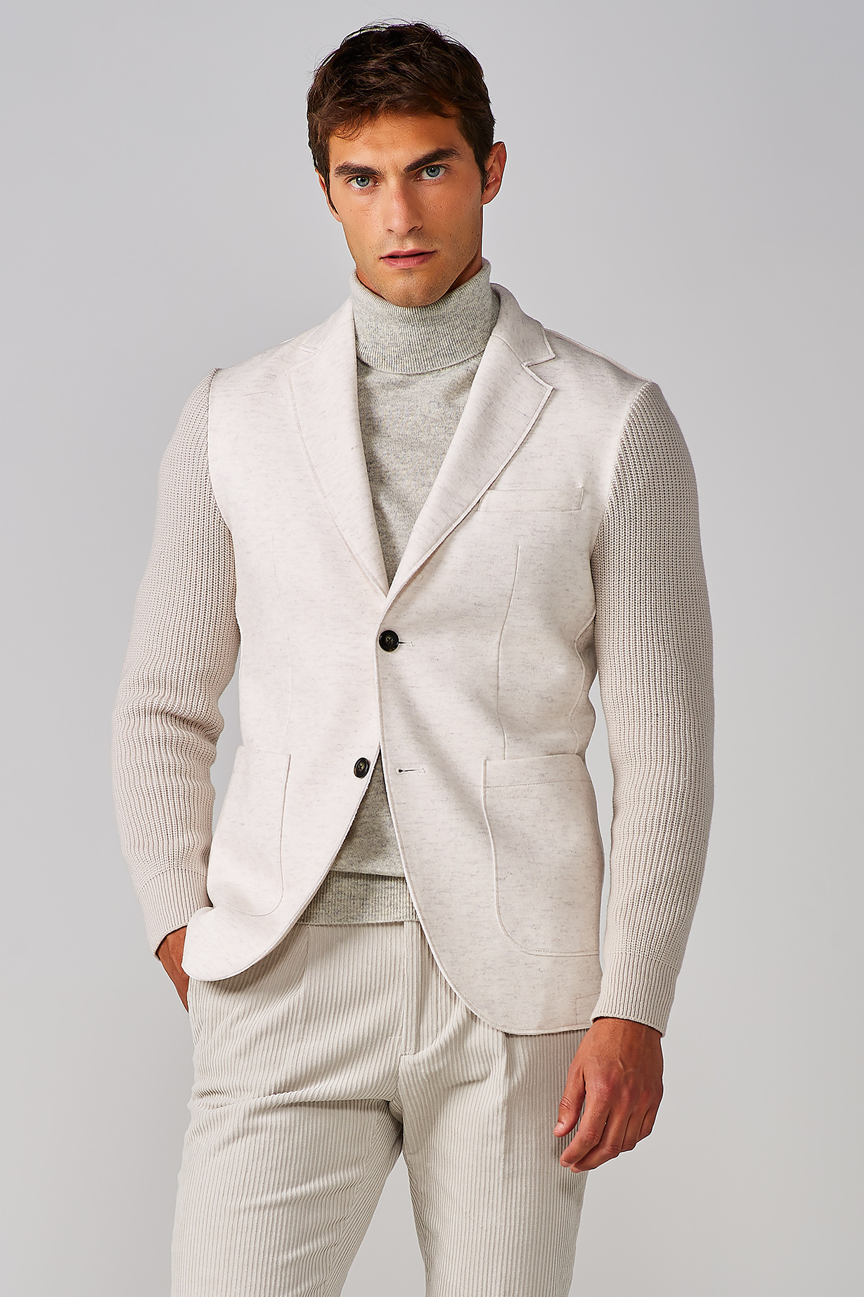 LIGHT BEIGE JACKET WITH KNITTED SLEEVES