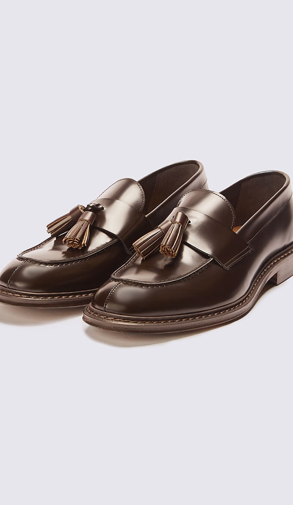 LOAFER WITH TASSELS